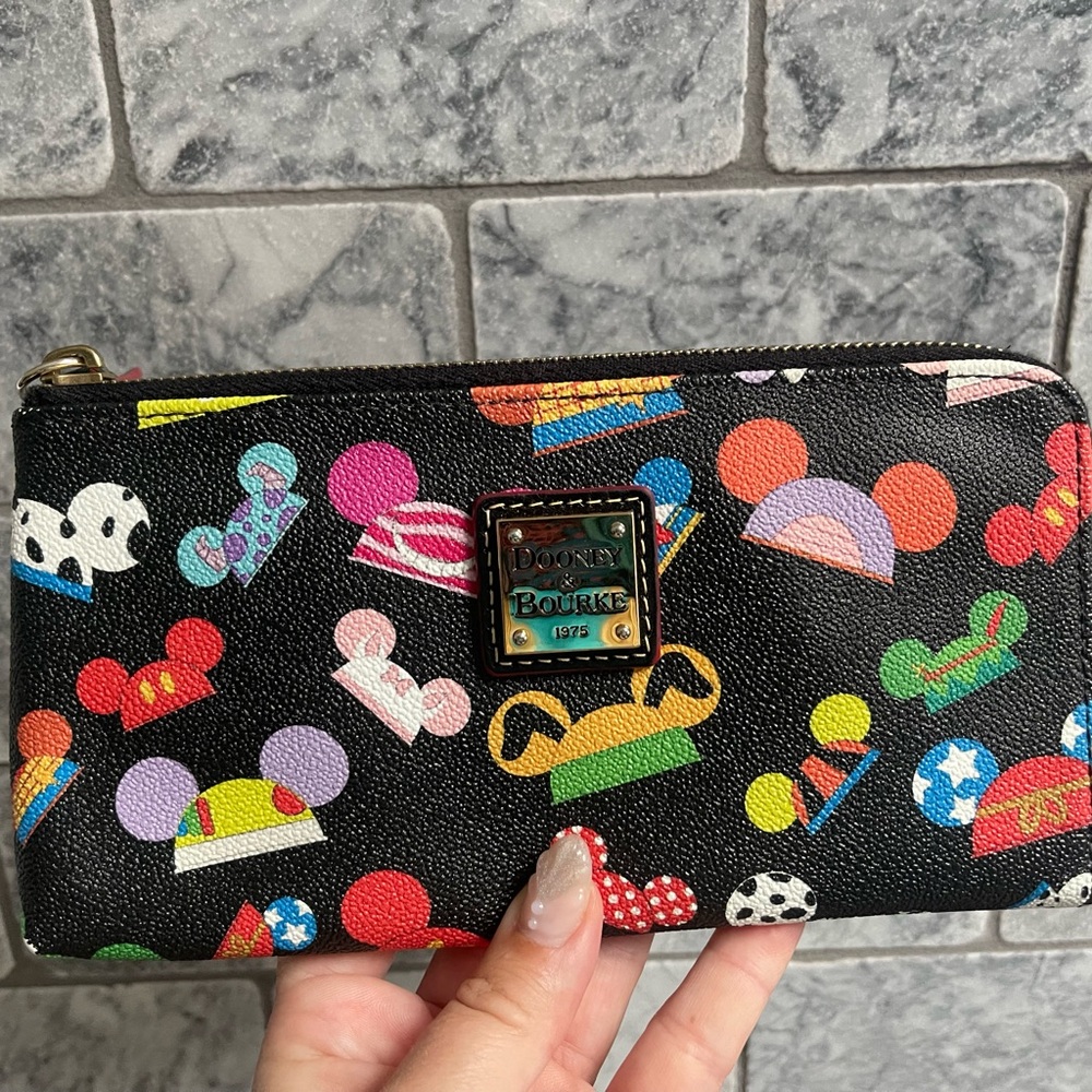 I am Ear Disney Dooney & Boorke Wallet